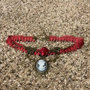 Cameo choker